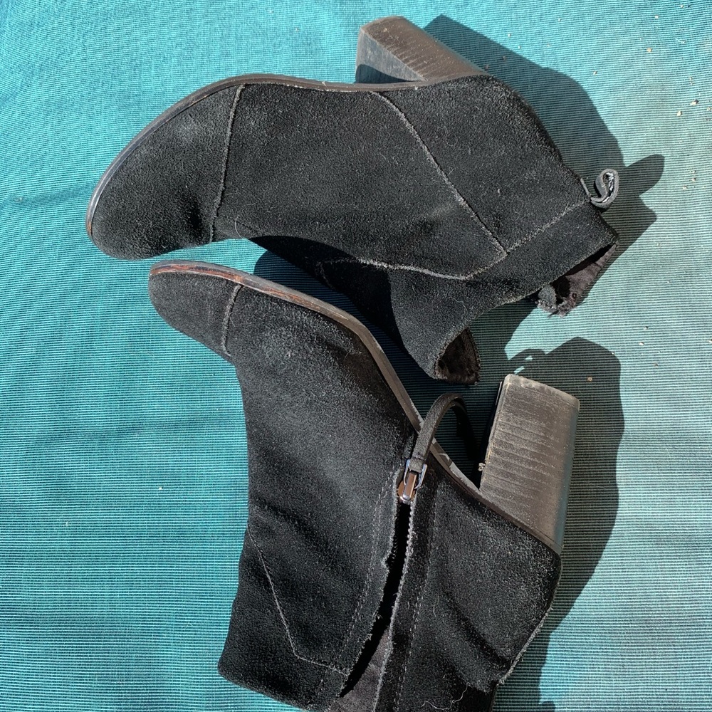 Boots - Picture 5 of 8